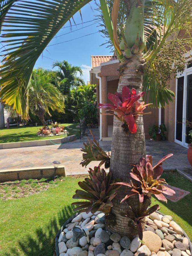 Caribbean Estates, 10 Mins From The Beach, Beautiful Gated Community Portmore Extérieur photo
